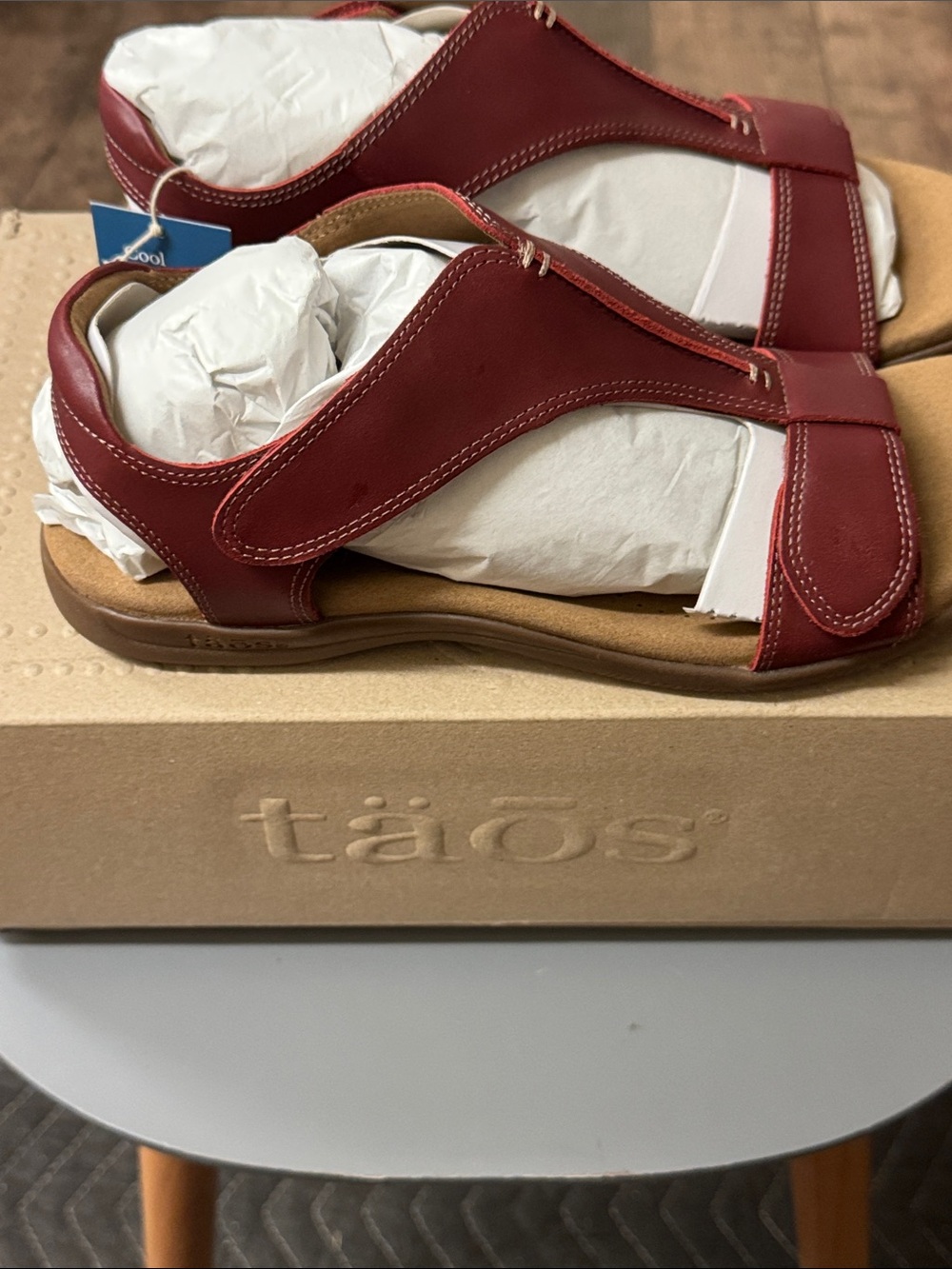 Taos Womens sandals (style) THE SHOW/ (color) CHERRY RED - Picture 5 of 12